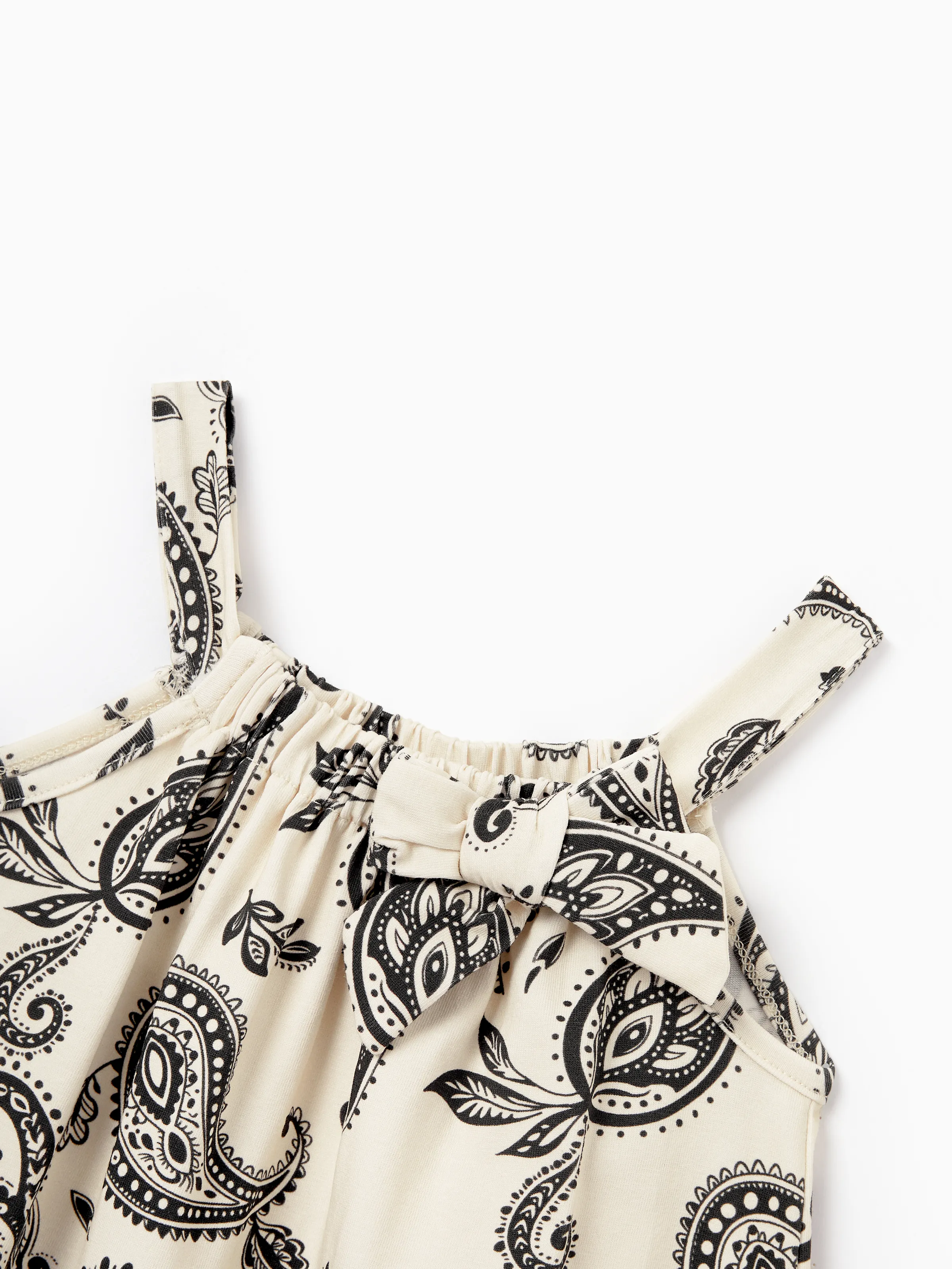 Family Matching Paisley Print Outfits Sleeveless Spaghetti Strap Dress & Cotton T-Shirt for Mom, Dad, & Kids Perfect for Family Outings & Photos
Black - Image 15