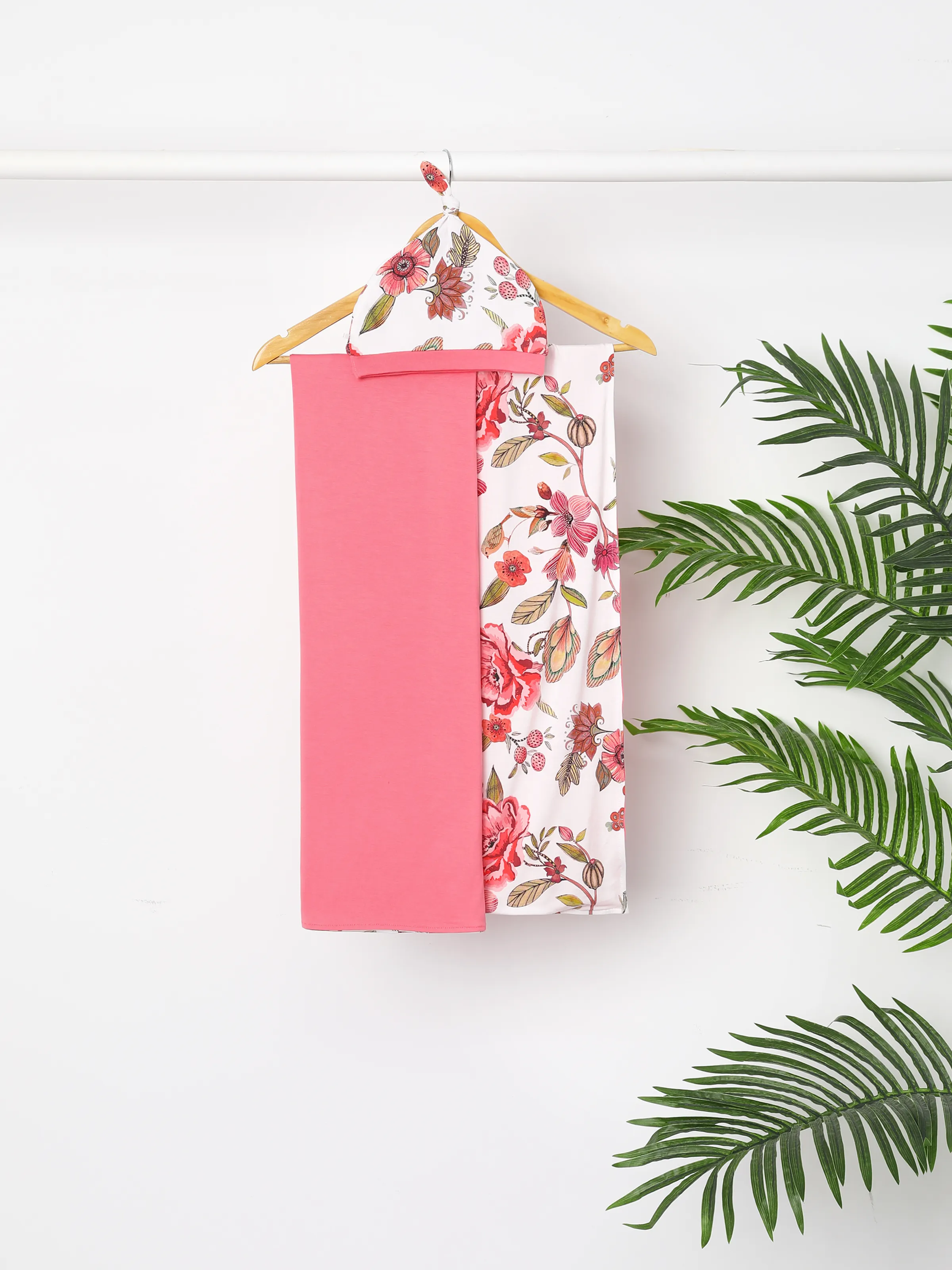 Newborn Bamboo Set for Mommy and Me Floral Bamboo Robe for Mom, Soft Swaddle Blanket with Hat, Gentle & Breathable for Newborn Essentials Peach  Pink - Image 8