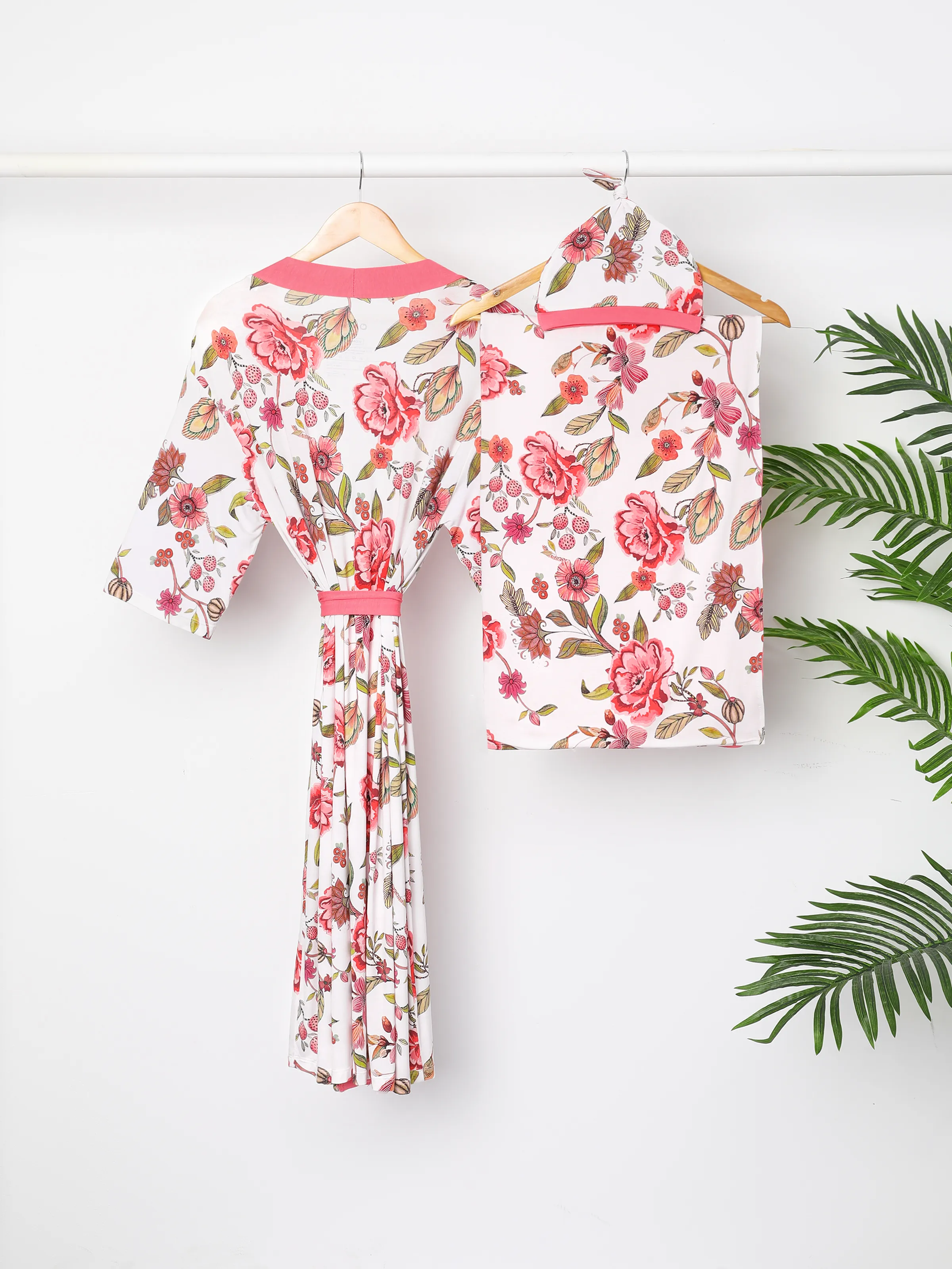 Newborn Bamboo Set for Mommy and Me Floral Bamboo Robe for Mom, Soft Swaddle Blanket with Hat, Gentle & Breathable for Newborn Essentials Peach  Pink - Image 9